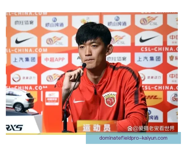 中超球员风采持续提升，表现稳健引发球迷关注