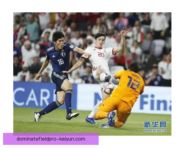 阿兹蒙射门方式持续引发关注，展现出独特的技术风格