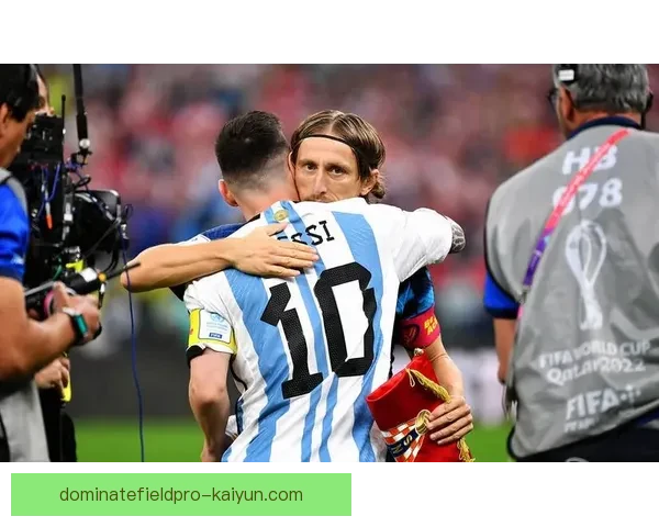 佩德里与莫德里奇对决分析展现两人技术风格的明显差异