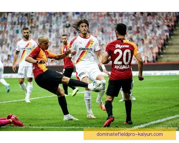 足球明星近期赛场表现稳健，状态持续提升